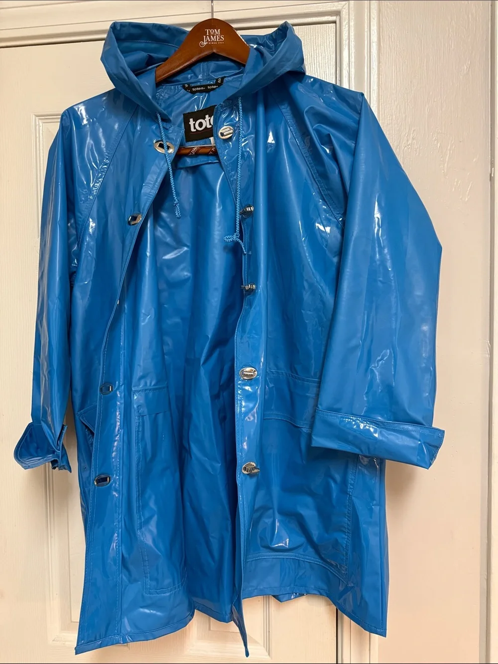 Totes Bright Blue Glossy Raincoat with Hood - Picture 5 of 16